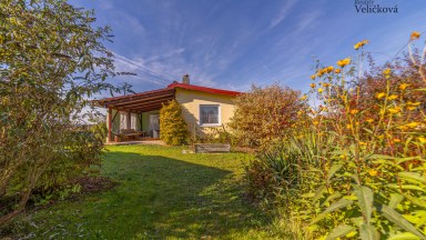 Prodej útulného rodinného domu 93 m2 k trvalému bydlení i rekreaci, s pozemkem 386 m2, Stará Skřeněř
