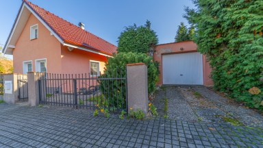 Prodej útulného rodinného domu 93 m2 k trvalému bydlení i rekreaci, s pozemkem 386 m2, Stará Skřeněř