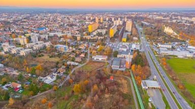 Pronájem víceúčelového komerčního pozemku – Hradec Králové