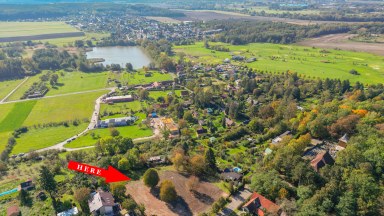 Prodej úchvatného pozemku určeného k výstavbě luxusní vily na Novém Hradci Králové, ulice Zámeček