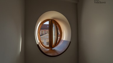 Prodej exkluzivního atypického mezonetu o výměře 170 m² v historickém srdci Prahy – ulice Dlouhá