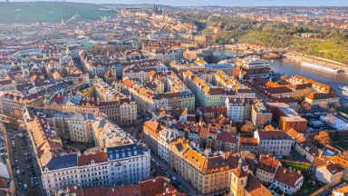 Prodej exkluzivního atypického mezonetu o výměře 170 m² v historickém srdci Prahy – ulice Dlouhá