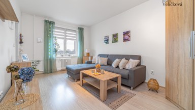 Nabízíme k prodeji zrekonstruovaný byt 2+1 na Zeleném Předměstí v Pardubicích