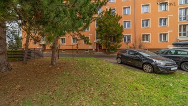 Nabízíme k prodeji zrekonstruovaný byt 2+1 na Zeleném Předměstí v Pardubicích