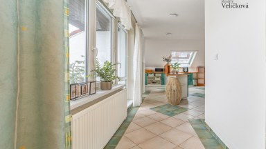 Prodej nádherného bytu 4+kk/3+1 o celkové výměře 129 m2 v Praze - Kunraticích - ul. U Zeleného ptáka