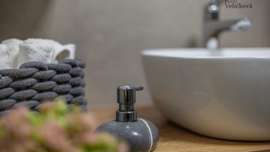 Prodej nádherného bytu 4+kk/3+1 o celkové výměře 129 m2 v Praze - Kunraticích - ul. U Zeleného ptáka