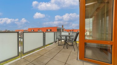 Pronájem pěkného bytu 3+kk včetně parkovacího stání v Hradci Králové- ulice K Meteoru 