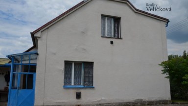 Prodej prostorného domu 5+1 v klidném místě poblíž centra Hradce Králové