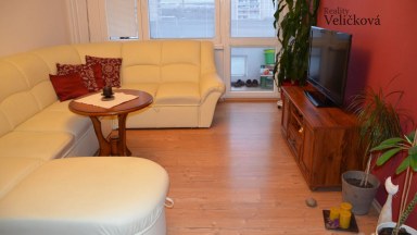 Prodej krásného, kompletně zrekonstruovaného bytu 3+1 v HK - LK II.